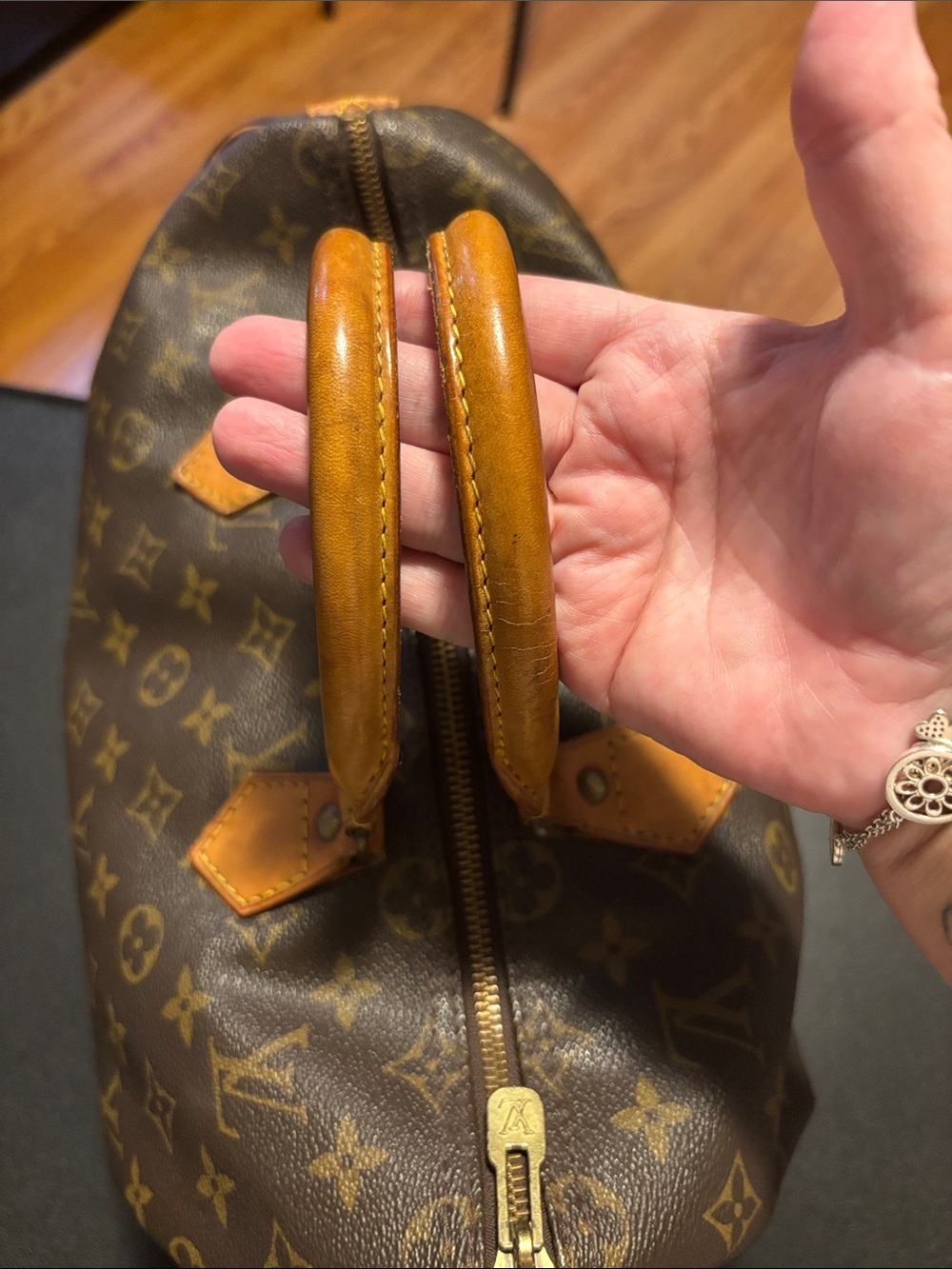 Louis Vuitton Monogram Canvas- Speedy 30 - Picture 6 of 15